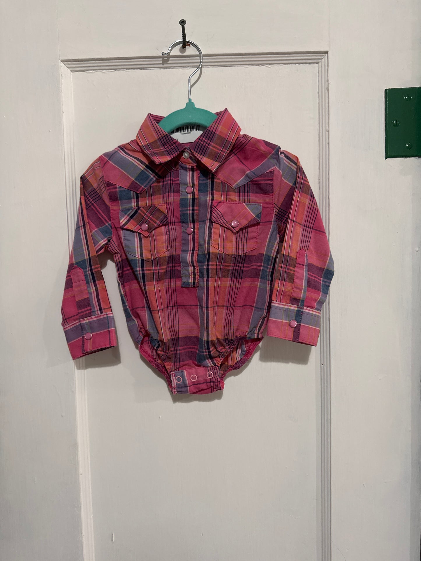 #040425 Wrangler Pink Plaid Onesie Size 3/6 M