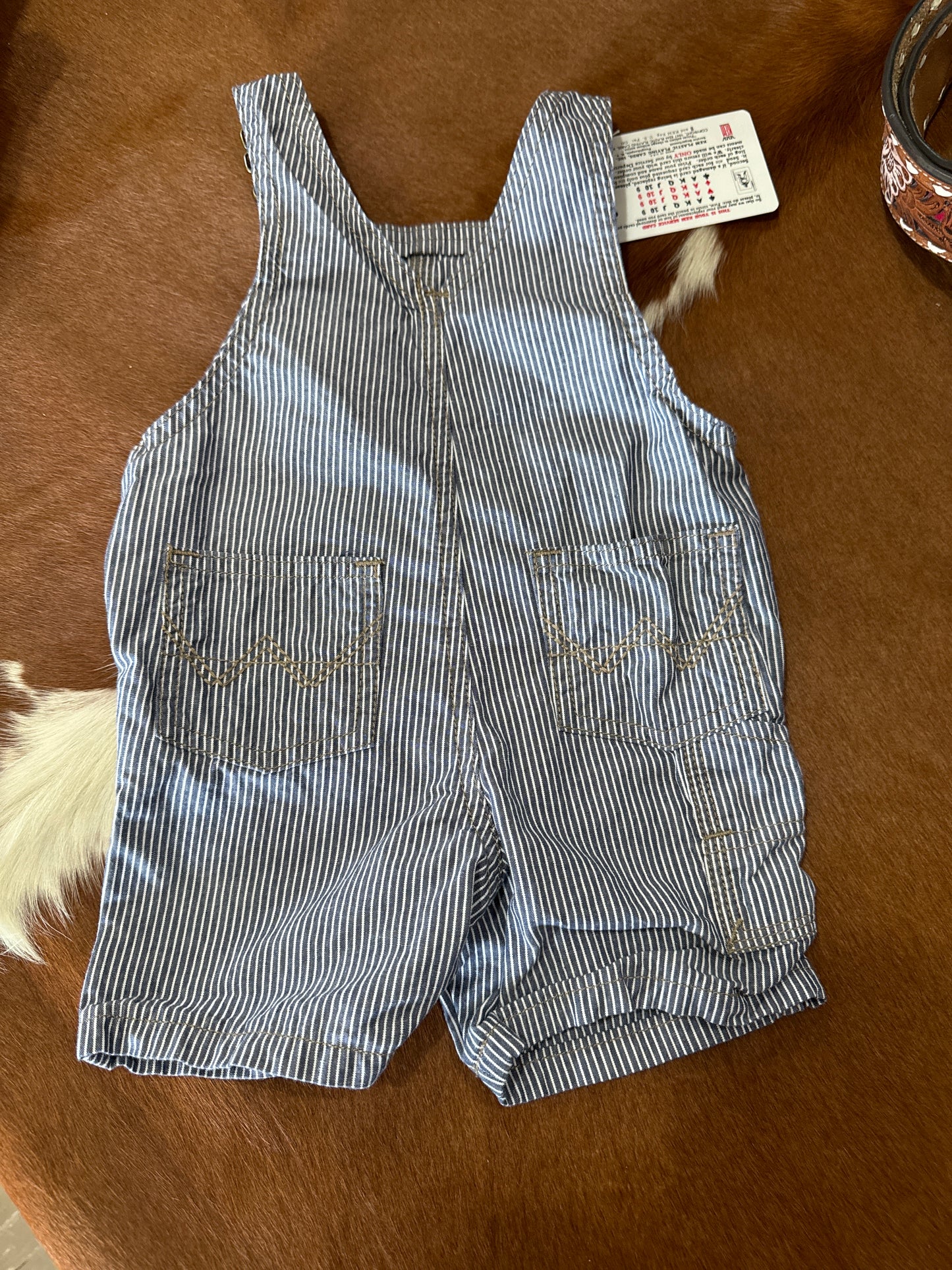 #020725 Wrangler Blue/White Shortalls Size 18M