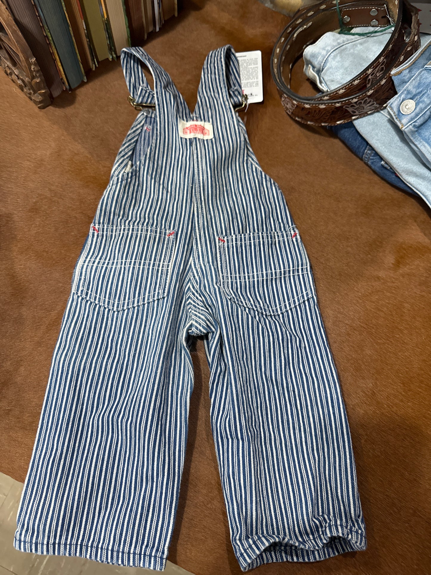 #020725 Round House Blue/White Striped Overalls Size 12M