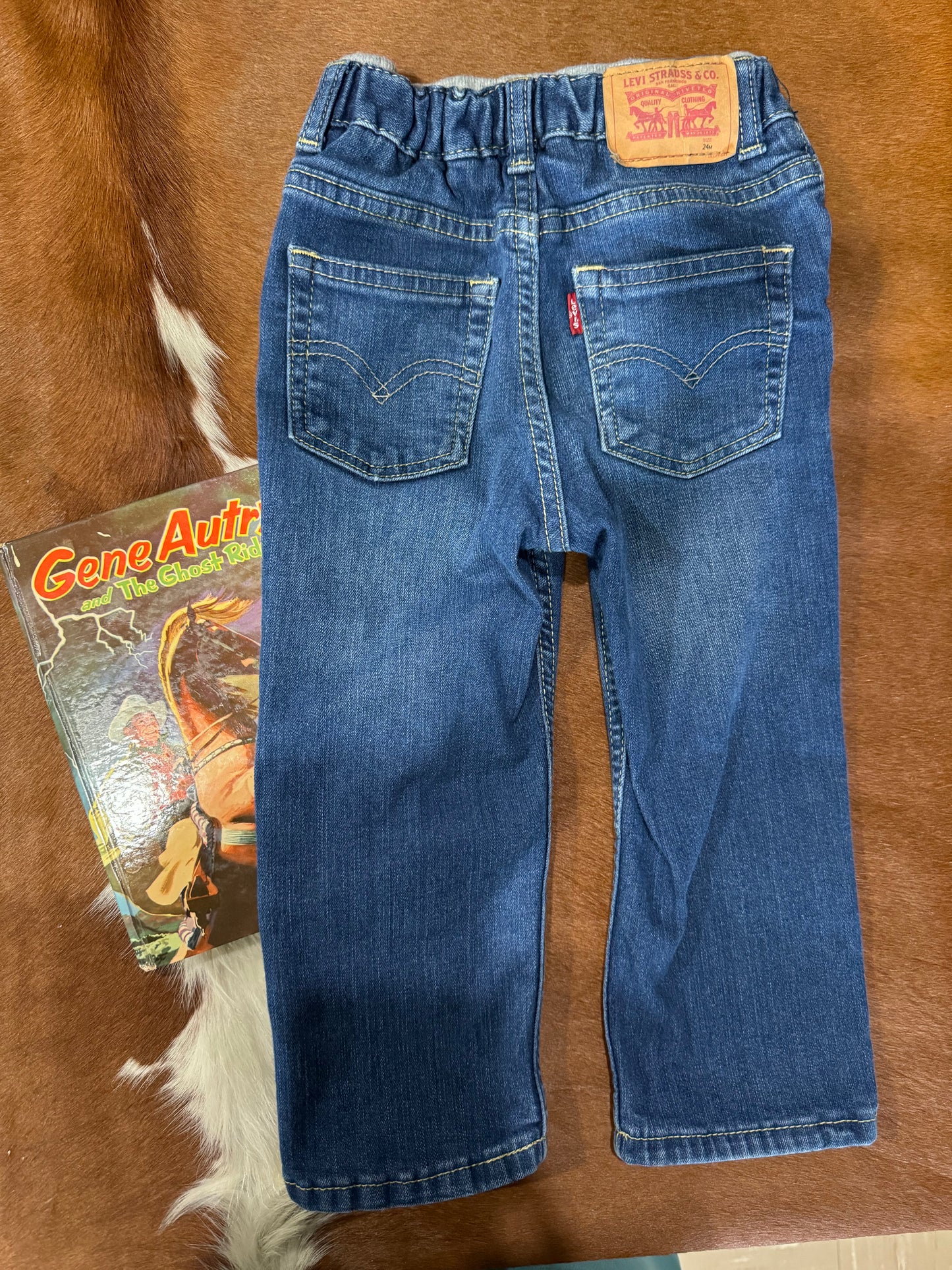 #121624 LW Levi's Jeans Size 24M