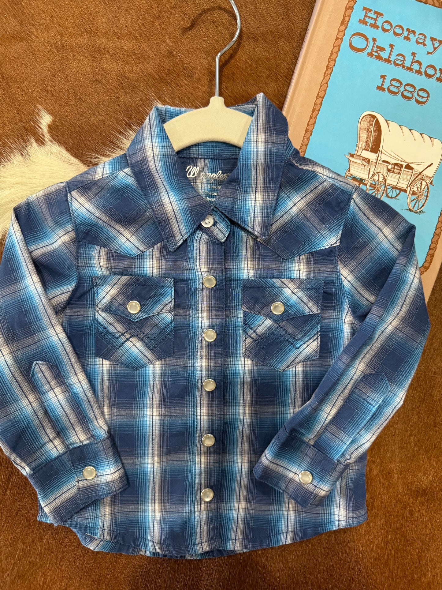 #100824 LW Wrangler Shirt Size 3/6 M
