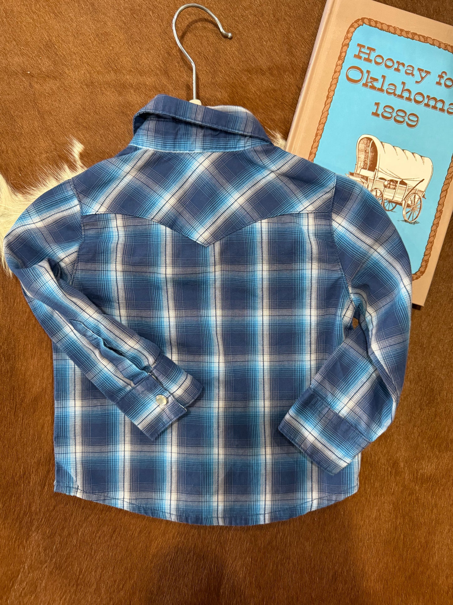 #100824 LW Wrangler Shirt Size 3/6 M