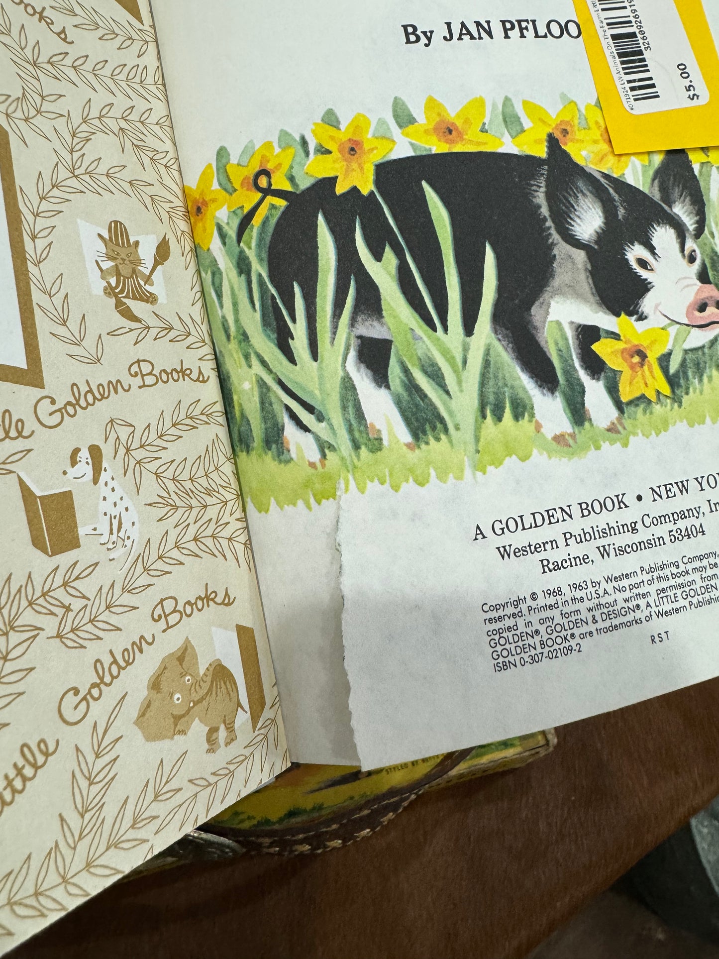 #071924 LW Animals On The Farm Little Golden Book