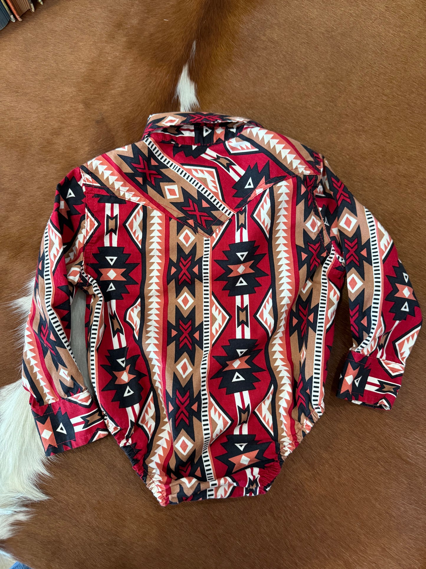 #011125 Wrangler Southwest Onesie Size 6/9 M