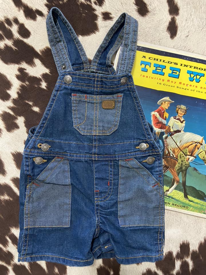 #010225 Lee Shortall Boys Size 12M