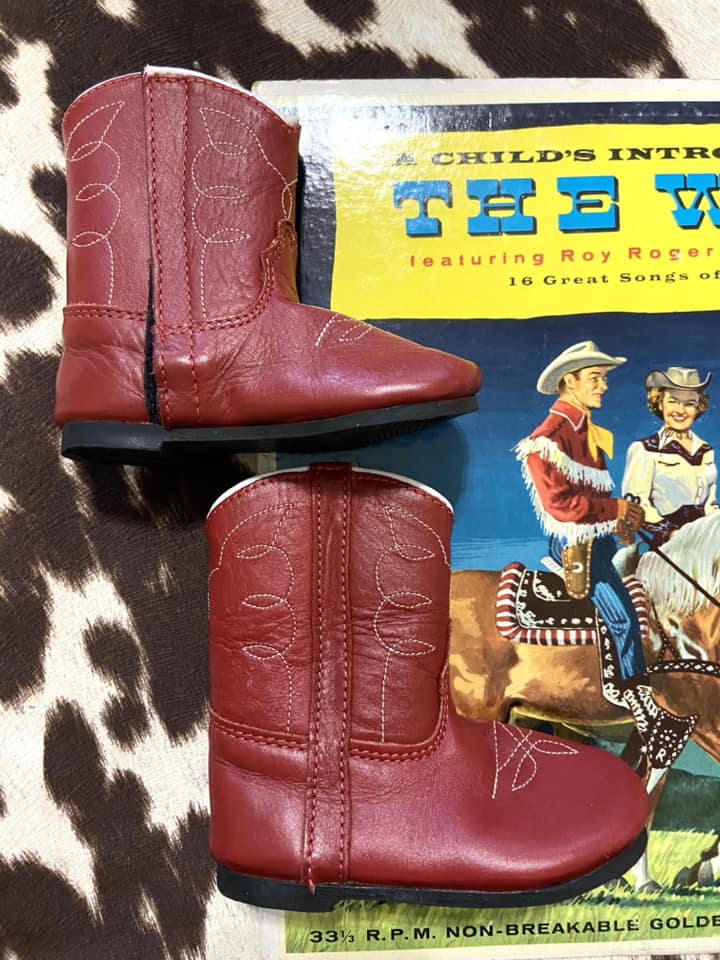 #010225 Red Infant Boots Size 4