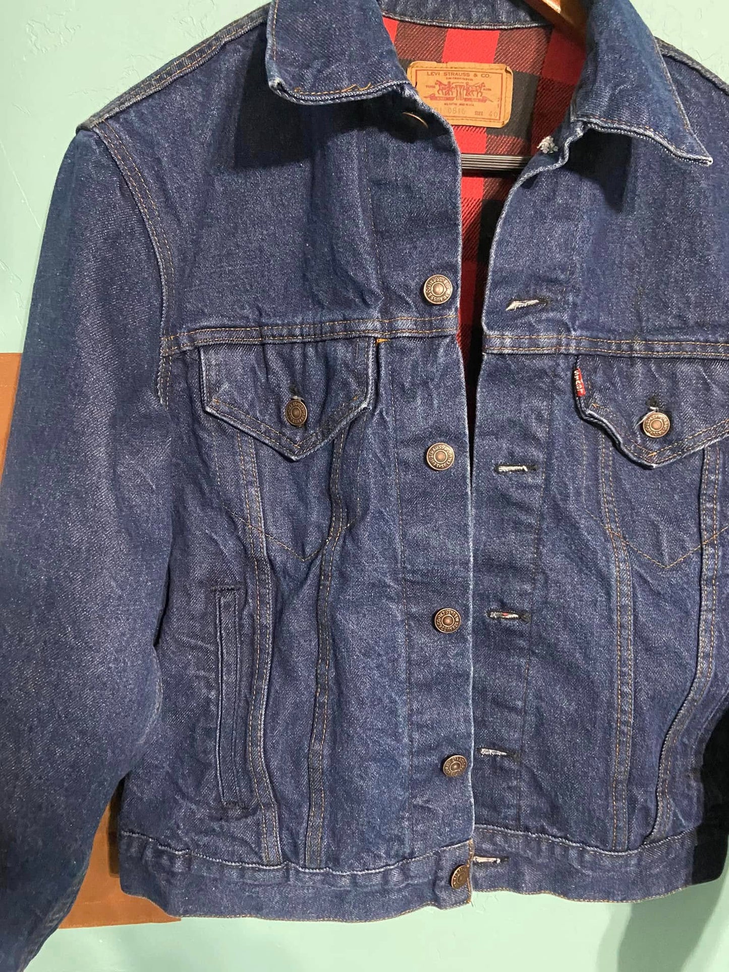 #010525 Levi's Men's Jean Jacket Buffalo Plaid Inside Lining Made In The USA