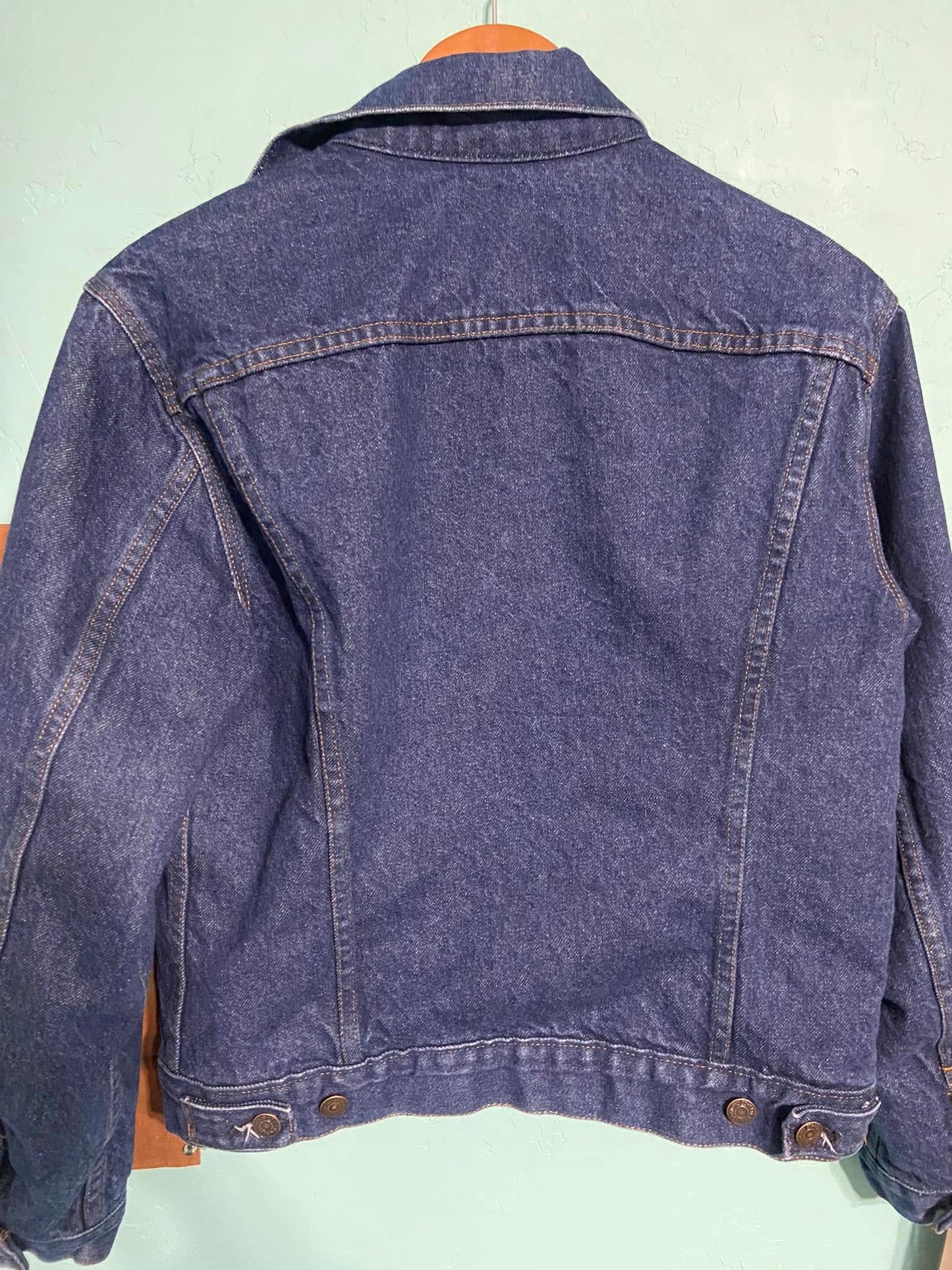 #010525 Levi's Men's Jean Jacket Buffalo Plaid Inside Lining Made In The USA