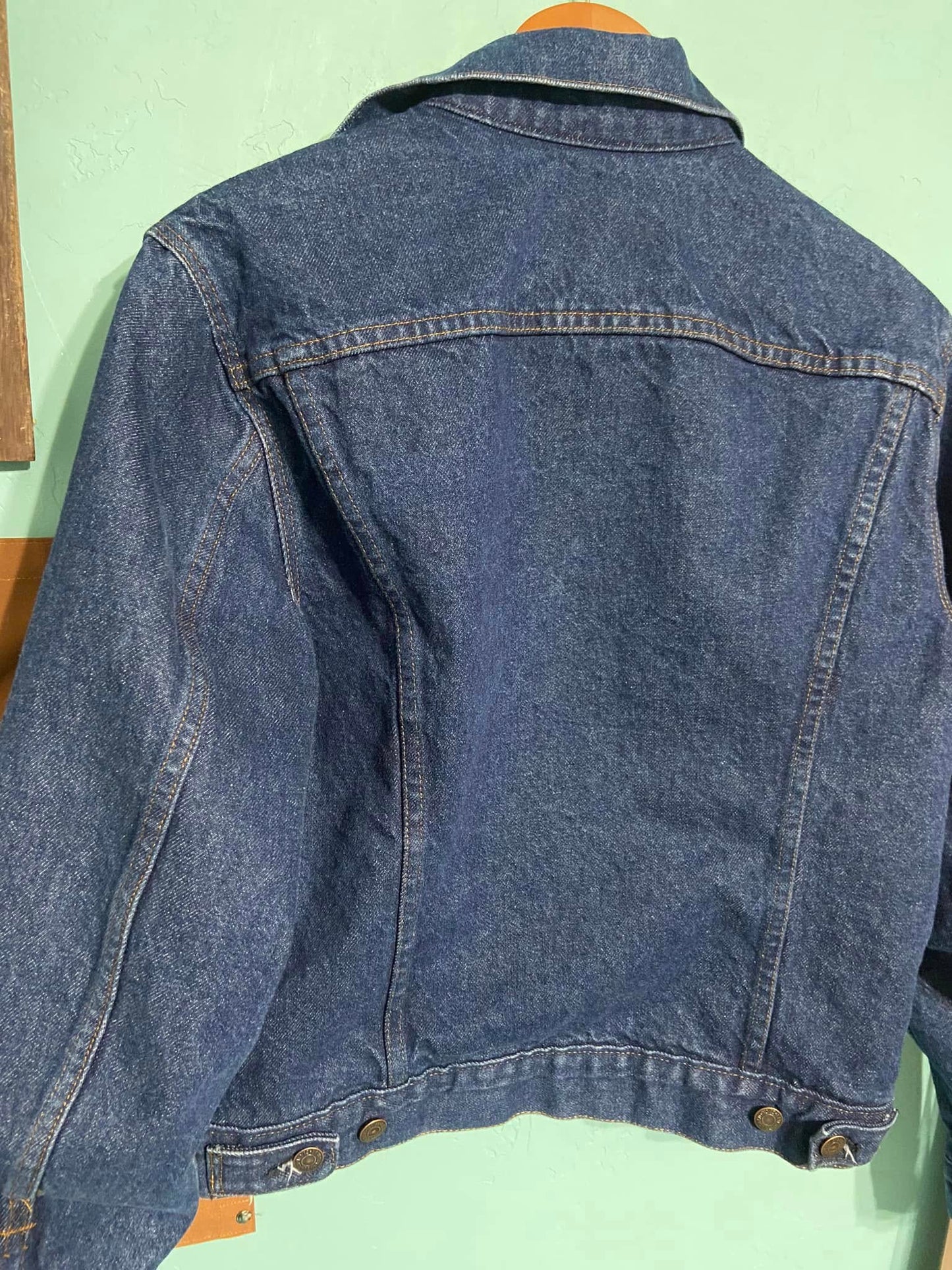 #010525 Levi's Men's Jean Jacket Buffalo Plaid Inside Lining Made In The USA