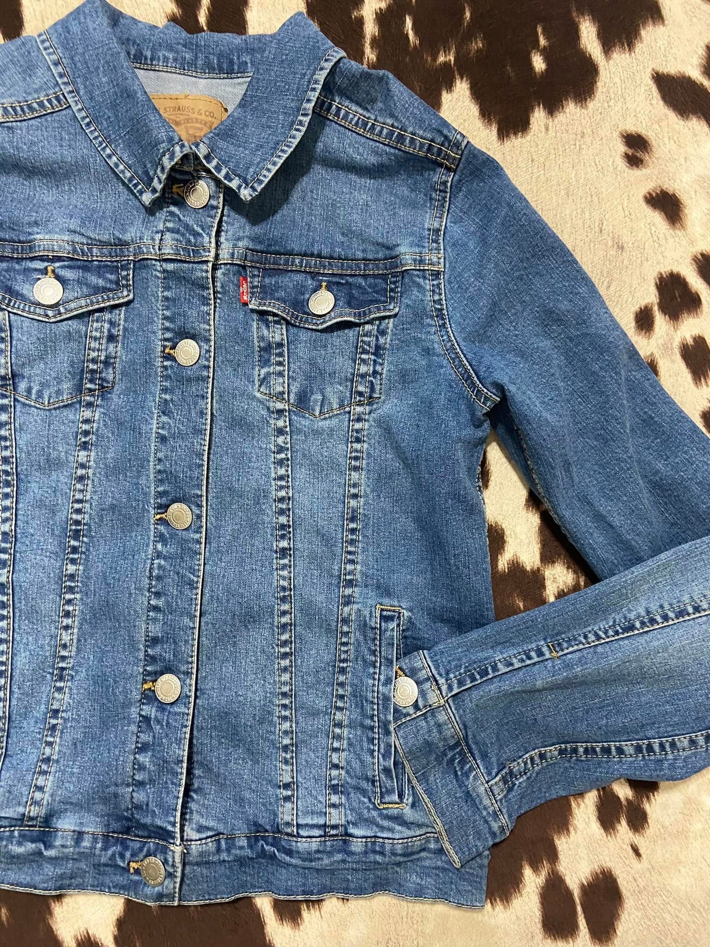 #010225 Levi's Jean Jacket Youth Size XL