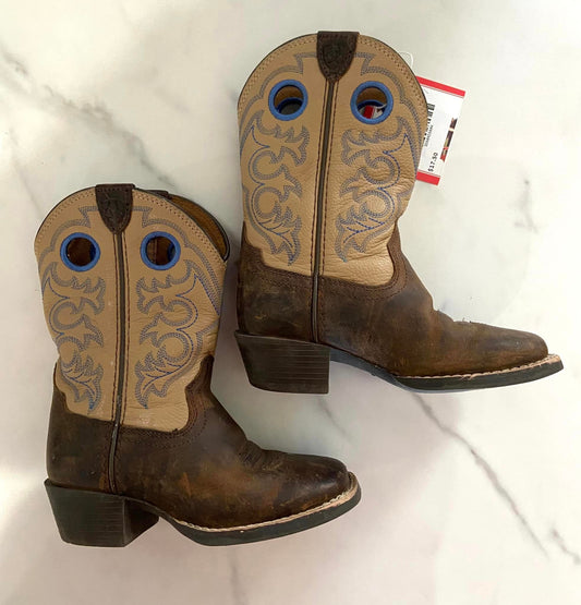 #1214 LW Kid's Ariat Boots *Used