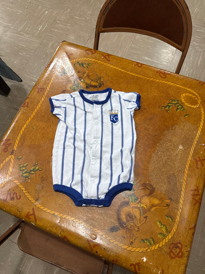 #040425 KC Onesie Size 3/6 M