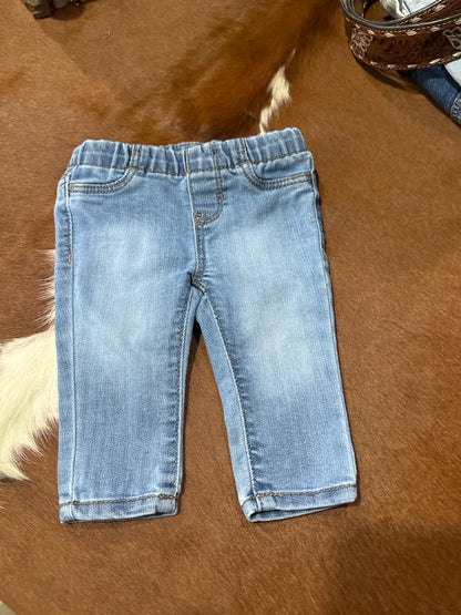#020725 Oshkosh Jegging Size 6M