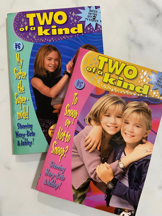 #032224 Two Of A Kind Book Set (Mary Kate & Ashley)