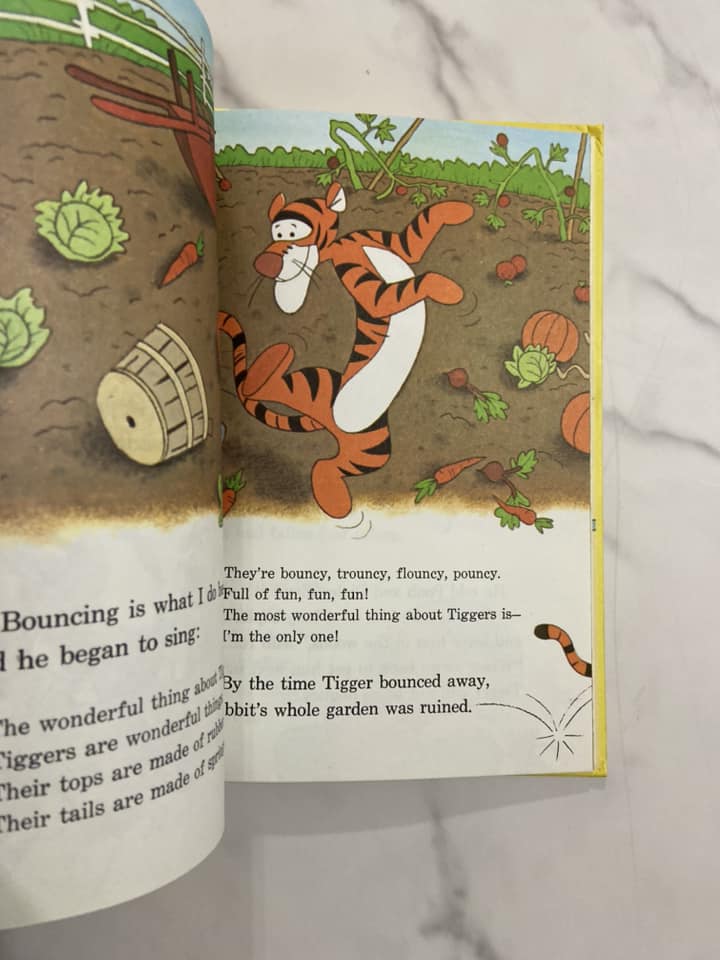 #032224 Winnie The Pooh And Tigger Too Book